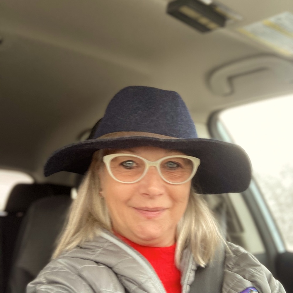 Meet your Posher, Julia